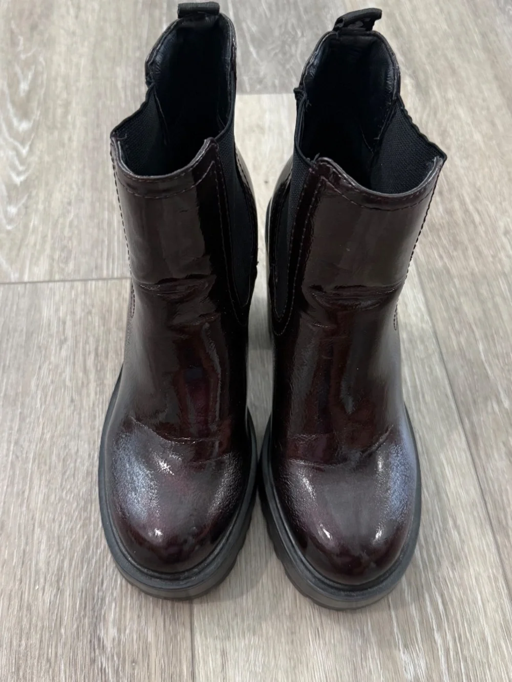 Share Women's Shoes Los Angeles GBG size 6 1/2 Good Condition Burgundy